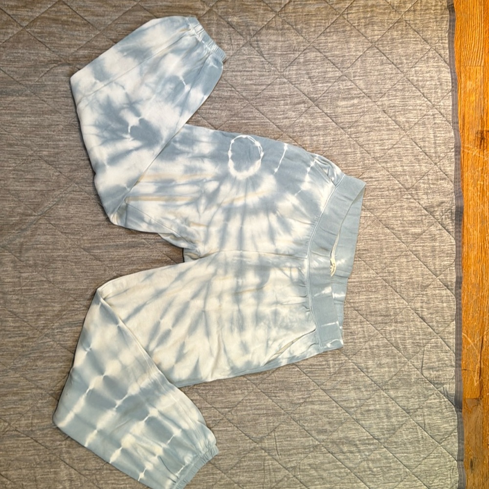 Z SUPPLY EMERY SPIRAL TIE DYE JOGGERS-BLUE AGAVE